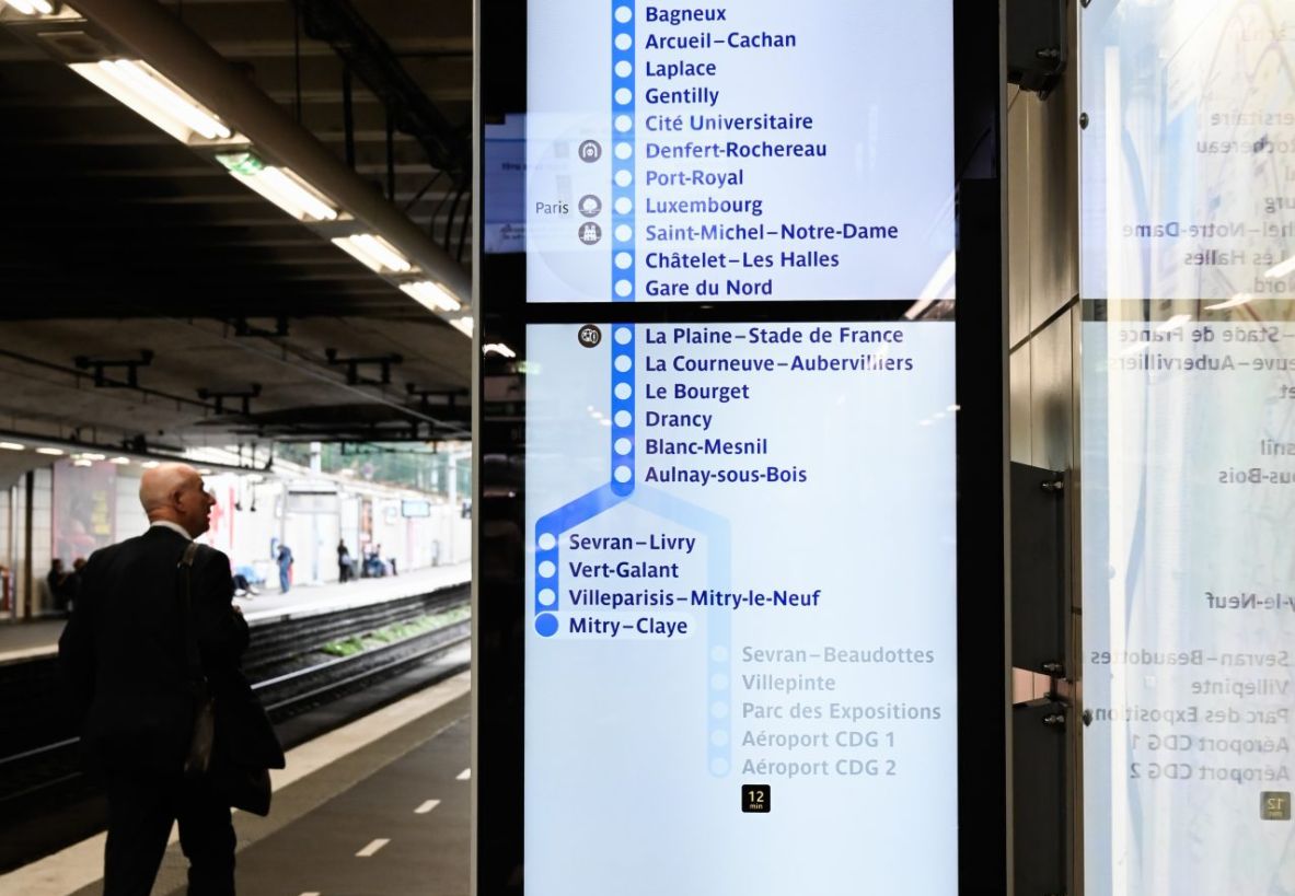 Visuel De nouveaux écrans d’information sont apparus sur le RER B : pouvez-vous nous en dire plus ?