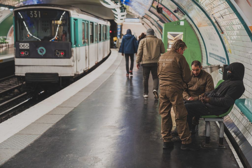 Recueil social : venir en aide aux sans-abris - Askip'