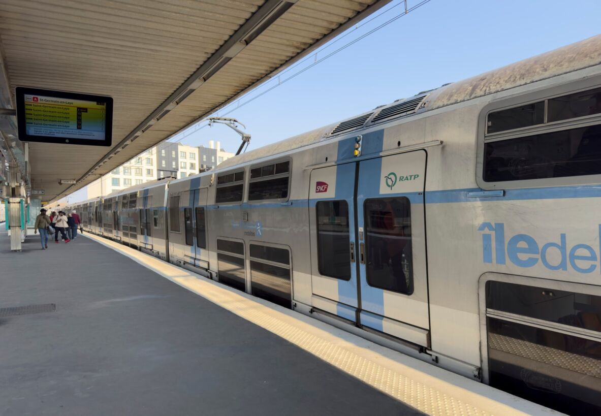 Visuel Comment faire pour me rendre à Disneyland Paris cet été avec les travaux du RER A ?